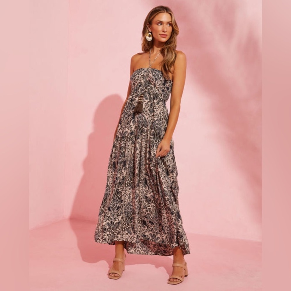 VICI Paradera Printed Halter Maxi Dress
